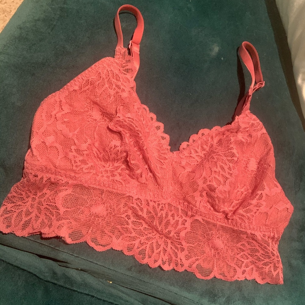 Victoria’s Secret Pink lace bralette